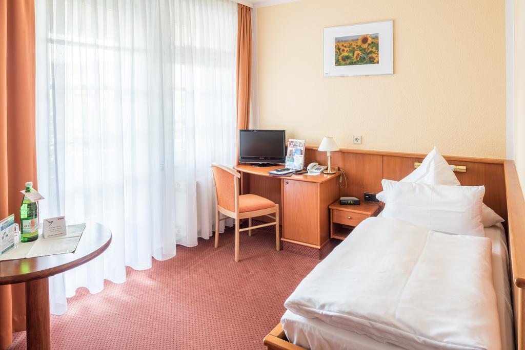 Vitalhotel Weisse Elster บัดเอลสเตอร์ ภายนอก รูปภาพ