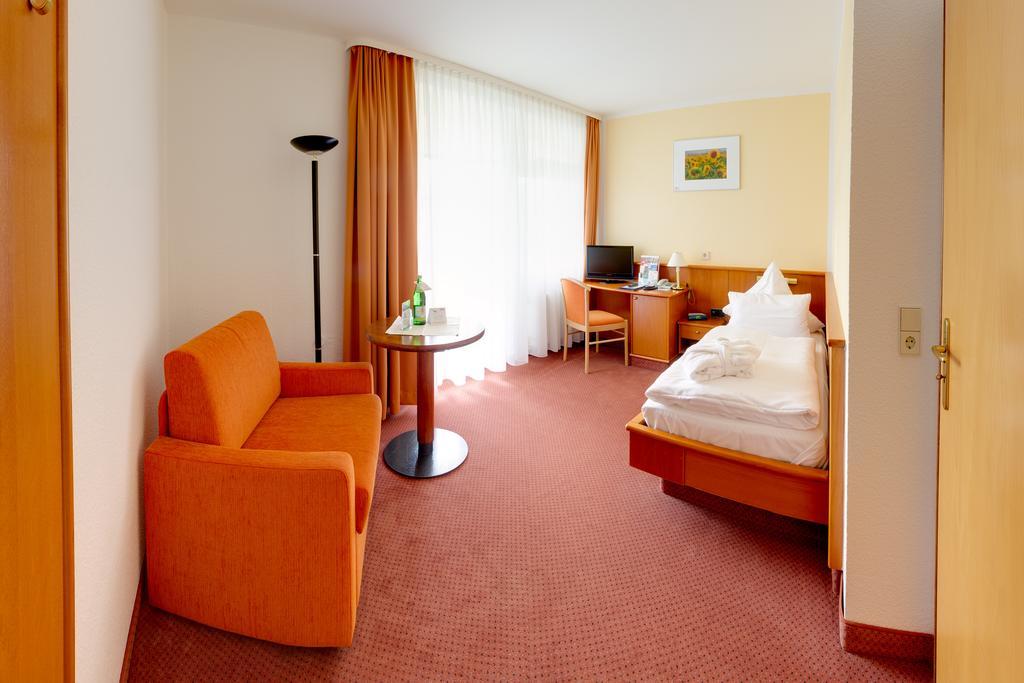 Vitalhotel Weisse Elster บัดเอลสเตอร์ ภายนอก รูปภาพ